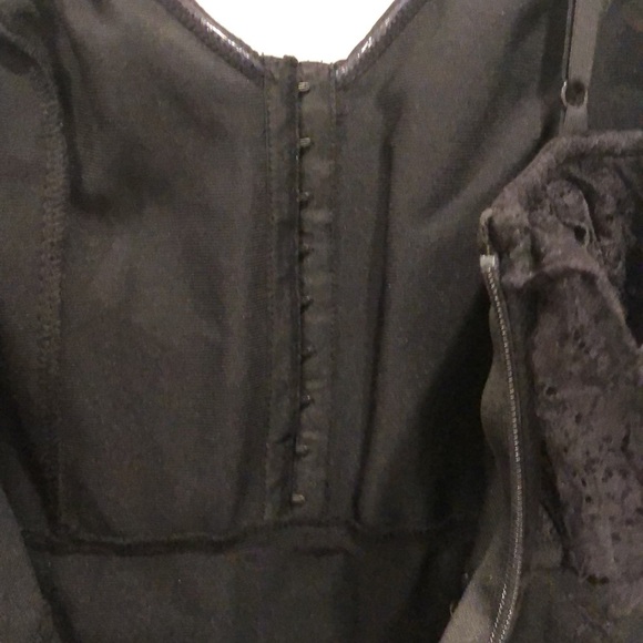 Lulu’s No Introduction Needed Black Lace Bodycon Midi Dress 🖤🔥 - Picture 9 of 12